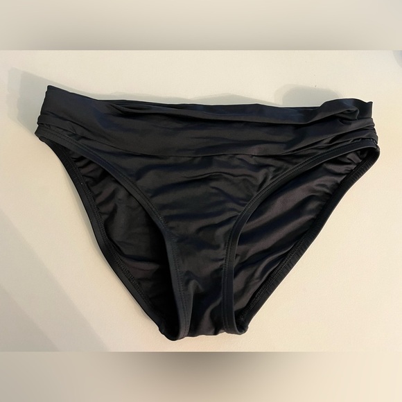 NWT La Blanca Island Goddess Shirred Band Hipster Bottom in Black Size 4 - Picture 1 of 5